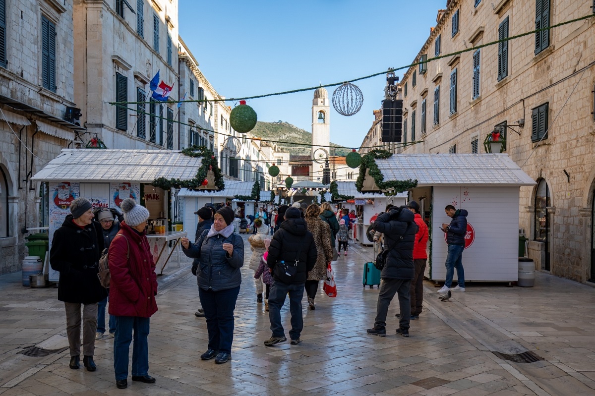 Prihodi od stranih turista u devet mjeseci porasli za 9 posto