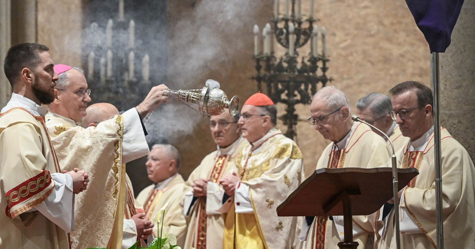 Zagrebačka nadbiskupija: Šire se lažni oglasi, zloupotrebljavaju ugled ljudi iz Crkve