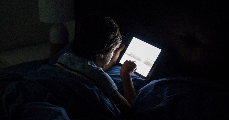Deset znakova ovisnosti o videoigrama kod djece