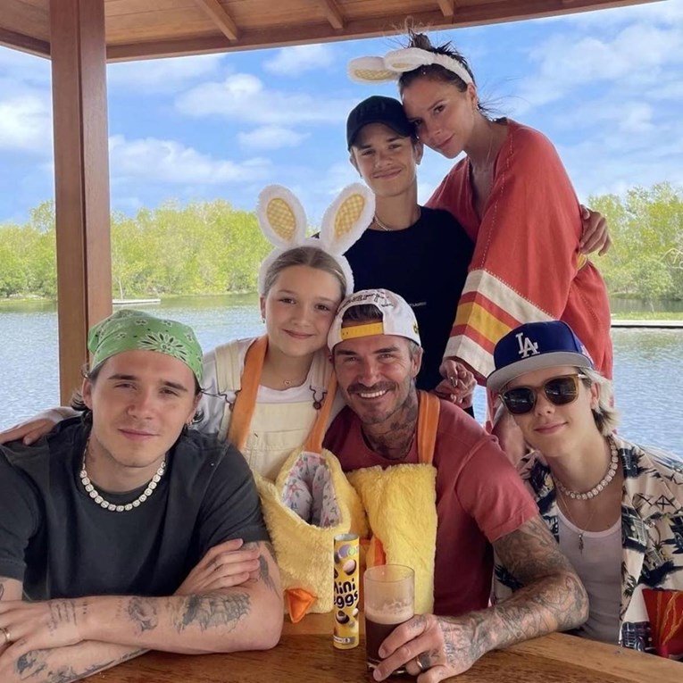 Victoria Beckham preko Instagrama poslala jasnu poruku odmetnutom sinu