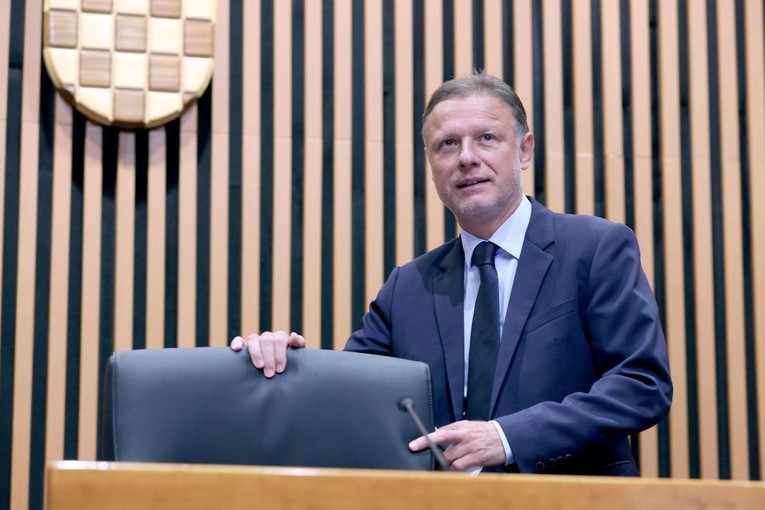 Njonjo: Očekujem da zastupnici preko ljeta budu u kontaktu s građanima