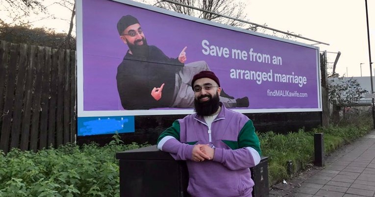 Britanac pomoću plakata traži suprugu: "Spasite me od ugovorenog braka"