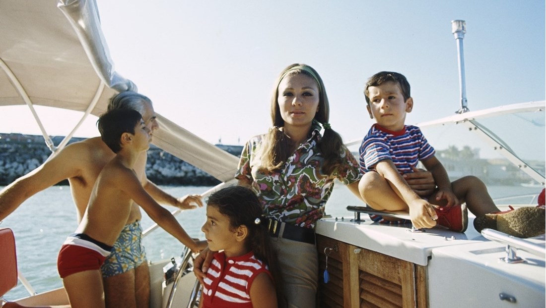 Kako je Iran izgledao prije revolucije? Žene u badićima, studentice u minicama