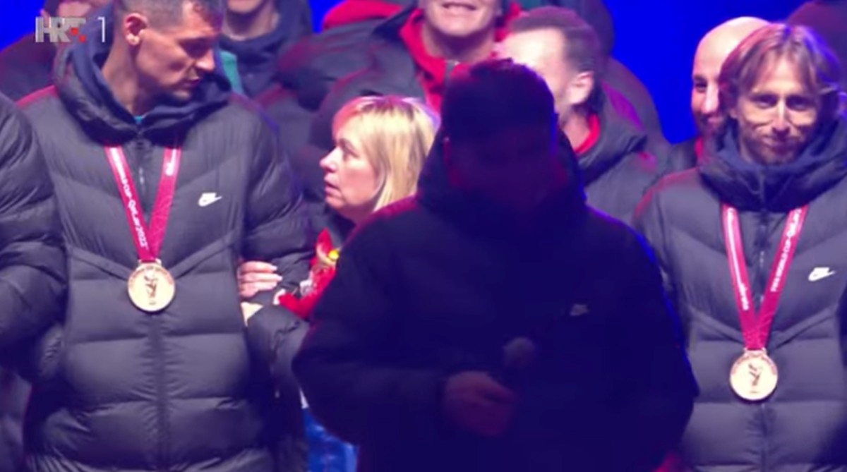 Dalić se naklonio igračima i navijačima na Trgu bana Jelačića