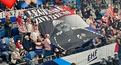 Stepančić objavio fotku zastave s utakmice protiv Francuske: "Legende žive vječno"