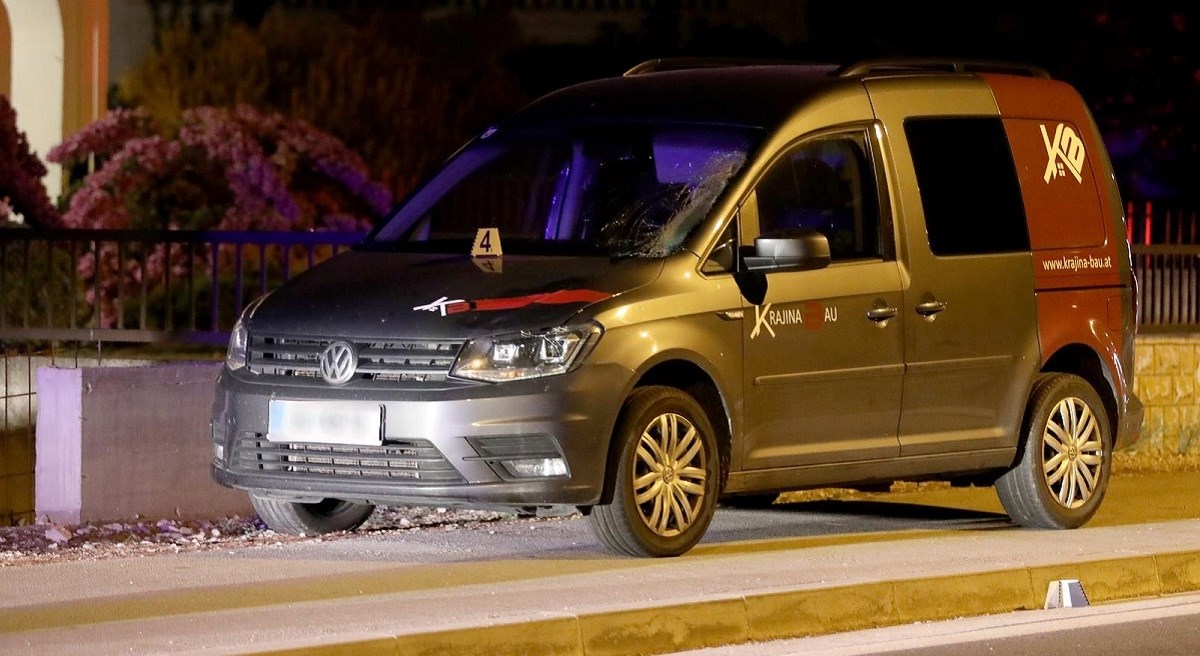 FOTO Kod Šibenika na zebri naletio na pješake. Mladiću (19) se bore za život