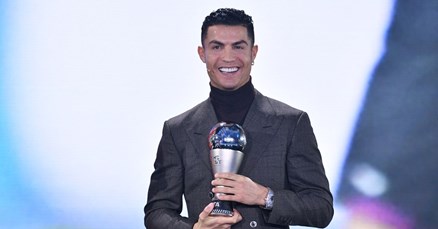 Ronaldo u džepu uvijek nosi papir, kada ga naljute on im pokaže što na njemu piše
