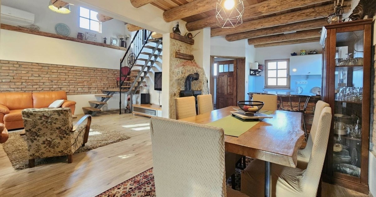 Vikendica nadomak Zagreba na prostranoj parceli prodaje se za 180.000 eura