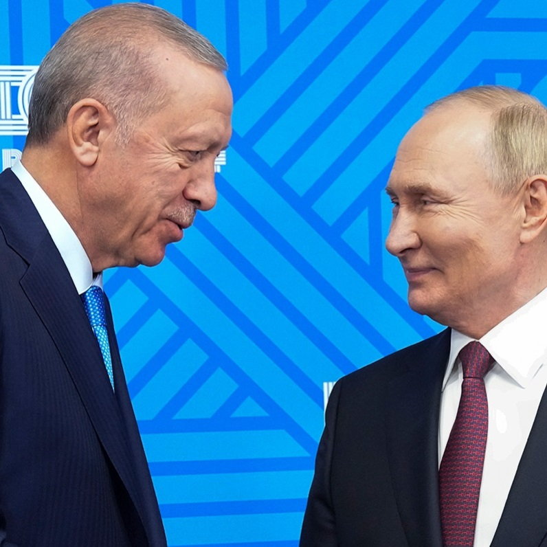 Erdogan i Putin razgovarali o Siriji i Ukrajini: Turska nudi Istanbul za pregovore