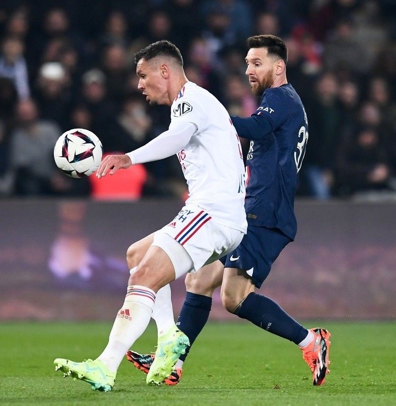 Lovren je bio neprelazan, Messi savršen. To su zasjenili ruka i zvižduci
