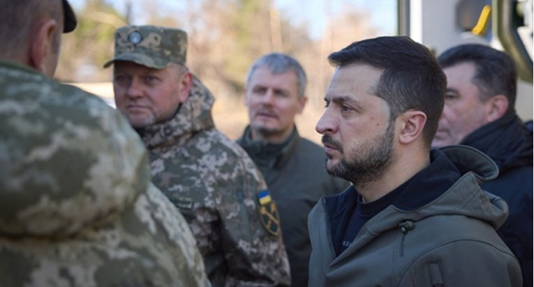 Zelenski od ukrajinskog parlamenta traži nastavak mobilizacije i izvanrednog stanja