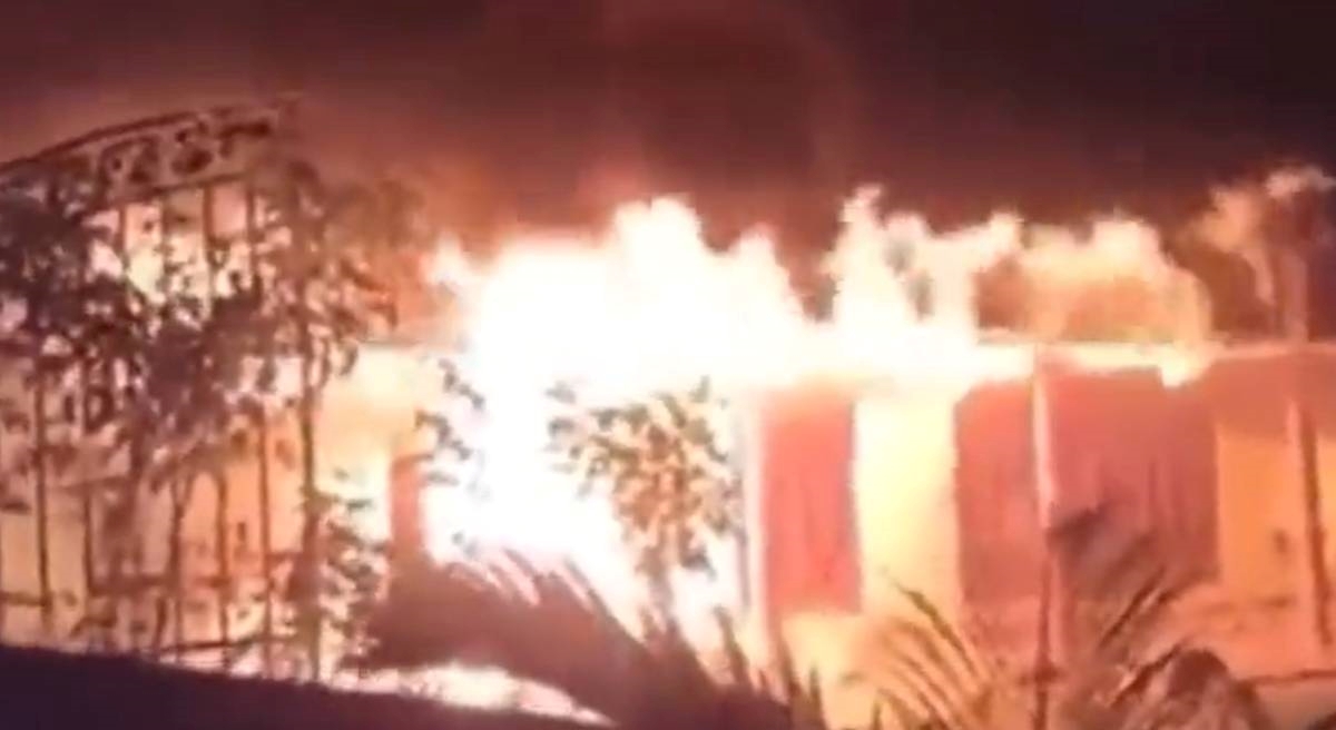 VIDEO Prosvjednici na Šri Lanki zapalili kuće političarima