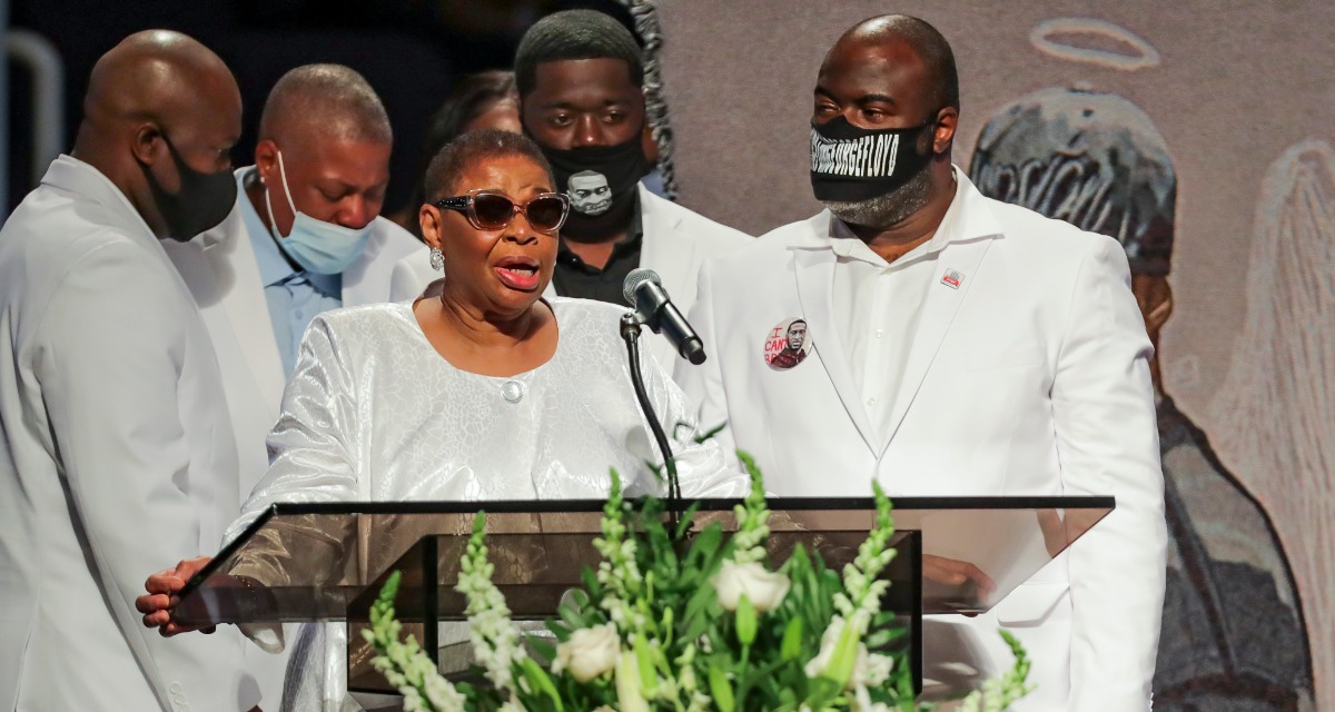 Više stotina ljudi na pogrebu Georgea Floyda u Houstonu