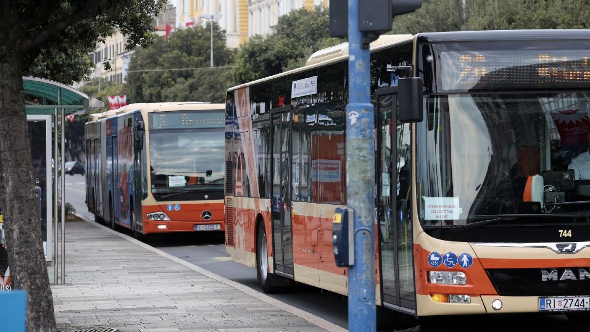 Autotrolej dao izvanredni otkaz vozaču koji je mrtav pijan prevozio putnike