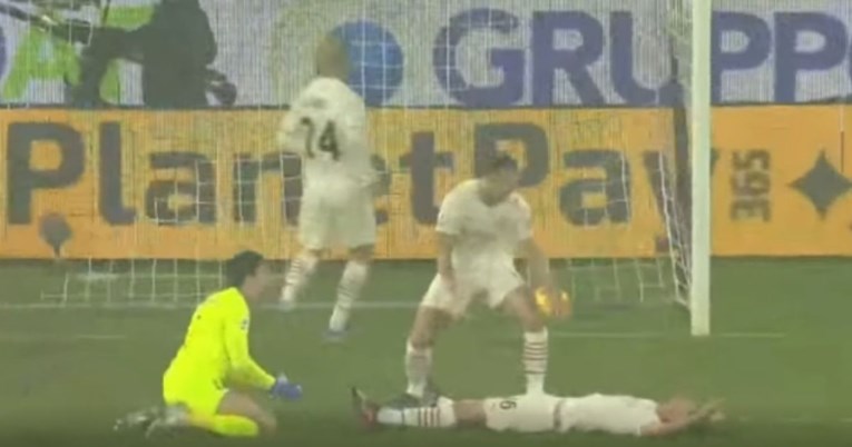 Pogledajte Ibrahimovićevu reakciju prema suigraču nakon što je Milan primio gol
