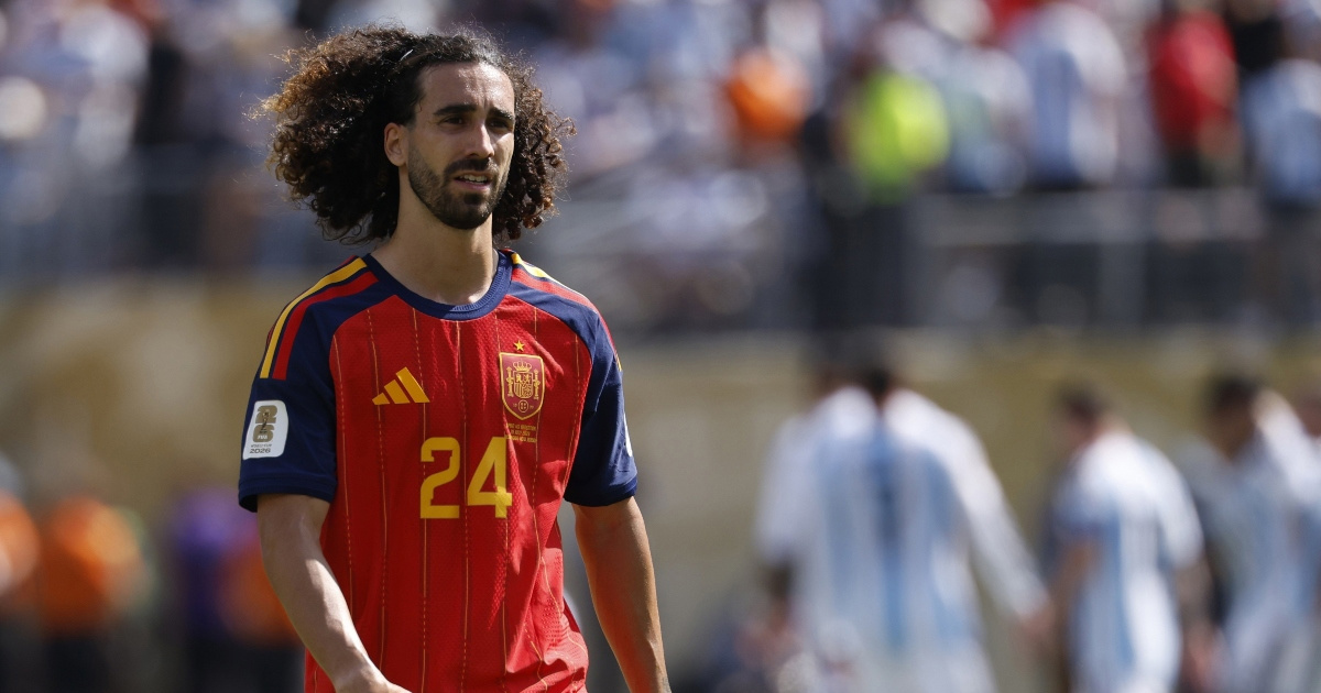 Cucurella izašao iz svlačionice s plastičnom vrećicom, internet eksplodirao