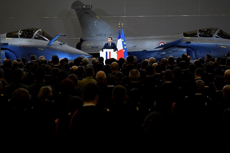 Francuska povlači svoje postrojbe iz Iraka zbog koronavirusa
