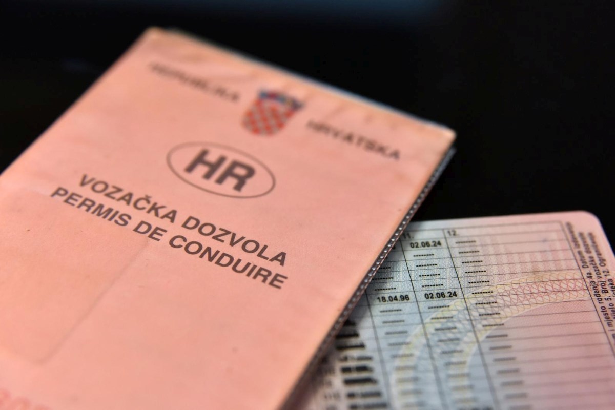 Mladić (19) lažno prijavio gubitak vozačke, a oduzeta mu je u Sloveniji