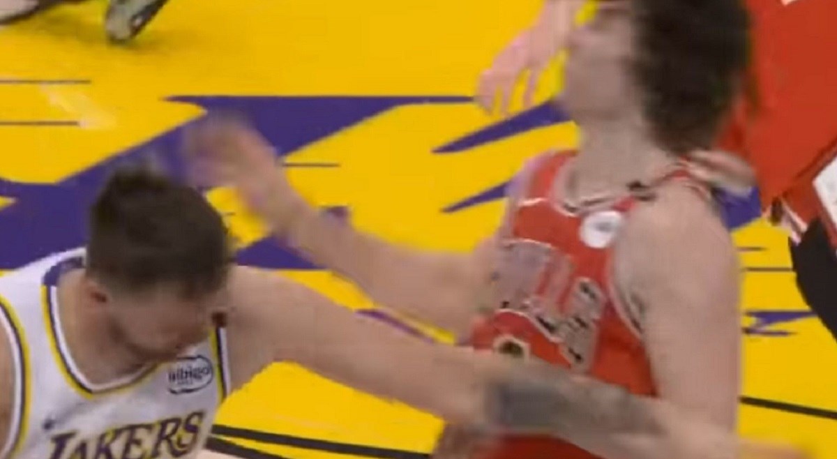 Dončić ubacio 34, ali zvijezda večeri je njegov čuvar. Frustrirani Slovenac ga gurnuo