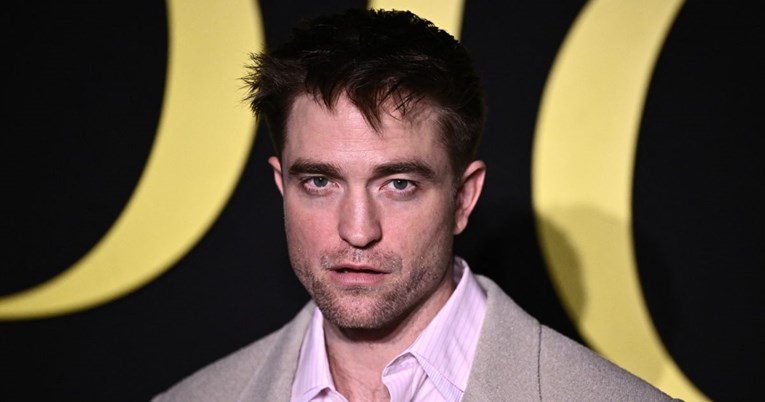 Robert Pattinson: Nisam imao namještaj, mjesecima sam spavao u čamcu na napuhavanje