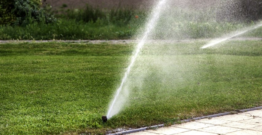 Njemački grad zabranio zalijevanje vrtova i pranje auta po vrućinama. Kazna je golema