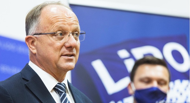 Bivši gradonačelnik Novalje dobio diplomu u Banjoj Luci a da nije prešao granicu
