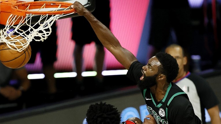 Celticsi i Clippersi poveli u polufinalima, Boston pobjedu udaljen od finala Istoka