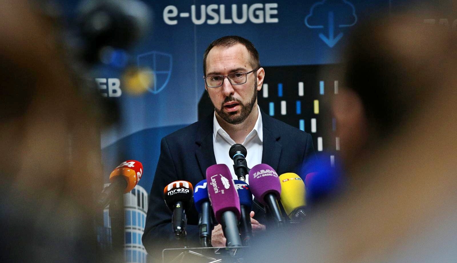 Udruga obitelji s troje i više djece: Tomaševićev potez je neprihvatljiv