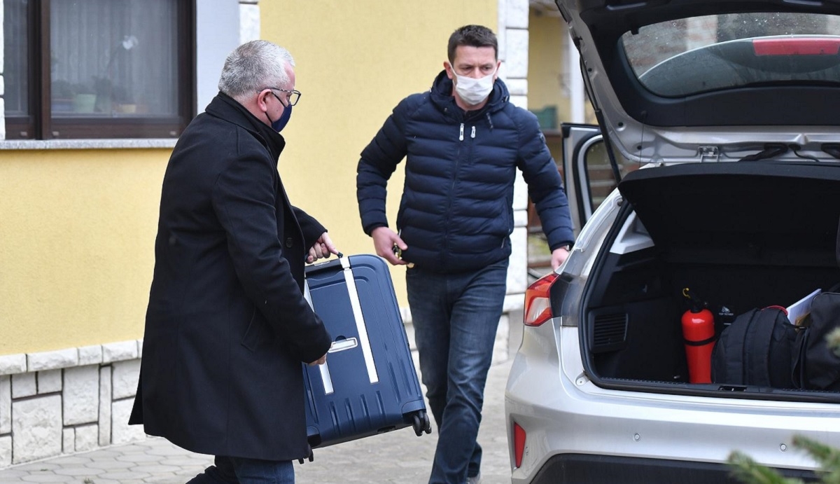 FOTO Pogledajte pretres Horvatove kuće. Spremio si je kofer (za Remetinec?)