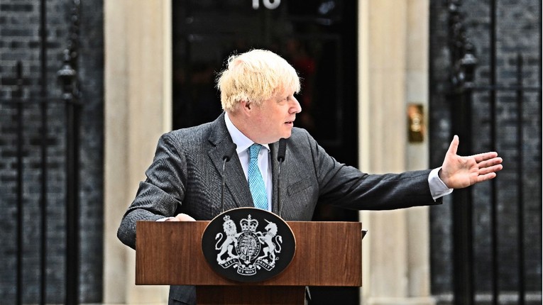 Boris Johnson podržao novu premijerku, rekao je da će Britanija savladati krizu