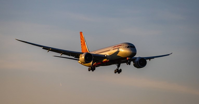 Indijski mediji: Model Boeinga koji se srušio u Ahmedabadu dosad nikada nije pao