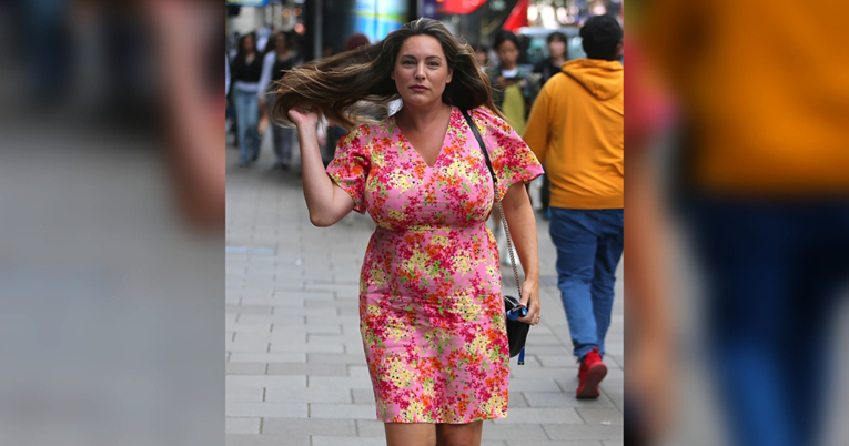 Vlasnica najboljeg tijela na svijetu snimljena u šetnji Londonom u ljetnoj haljini