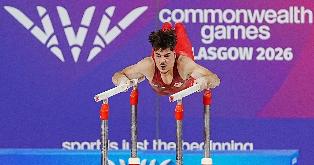 Stravičan pad engleskog gimnastičara. Ostao je nepomično ležati