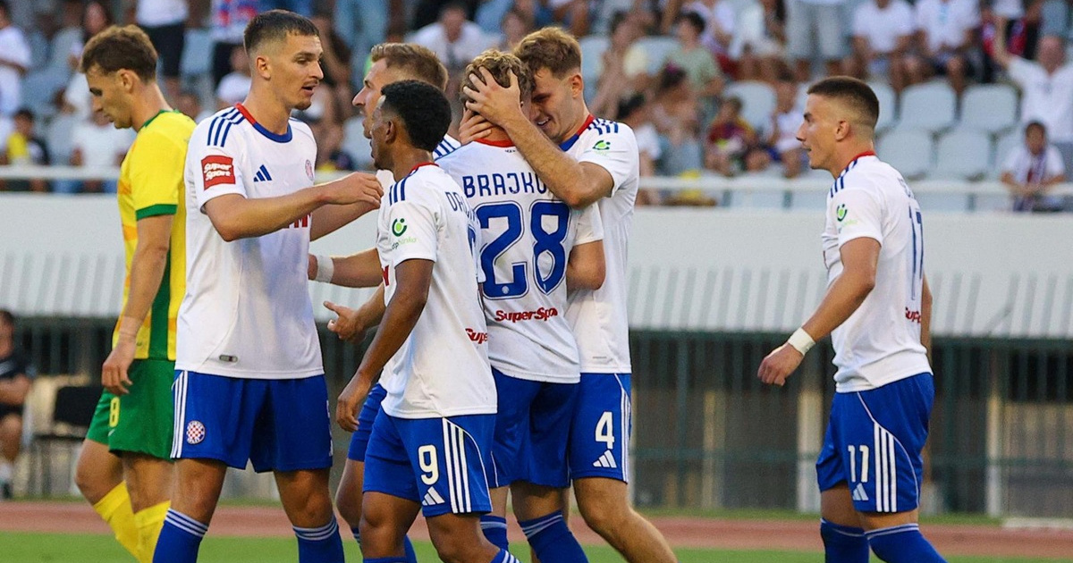 UŽIVO Šego golom iz slobodnog udarca doveo Hajduk u prednost