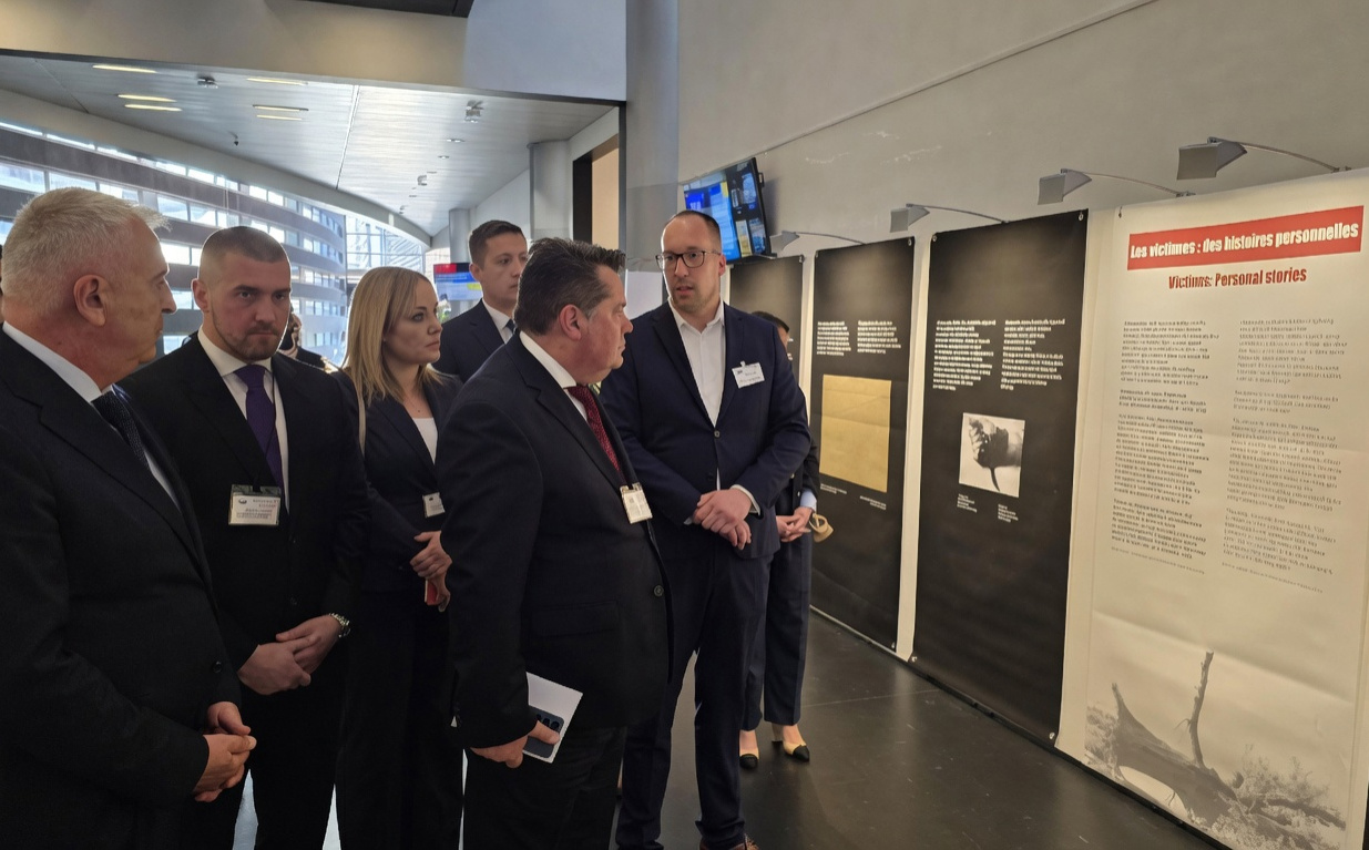 Pobuna hrvatskih eurozastupnika zbog izložbe o Jasenovcu. Reagirao jedan od organizatora