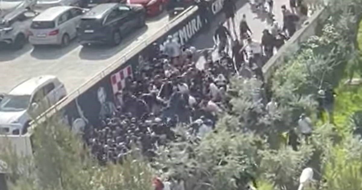 VIDEO Masovna tučnjava Torcide i BBB-a u Splitu uoči derbija. Više od 100 privedenih