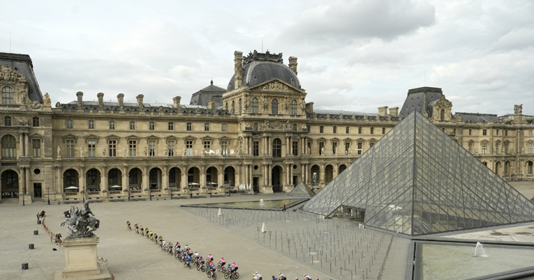 Louvre će dodati novi ulaz kako bi rasteretio prepunu piramidu