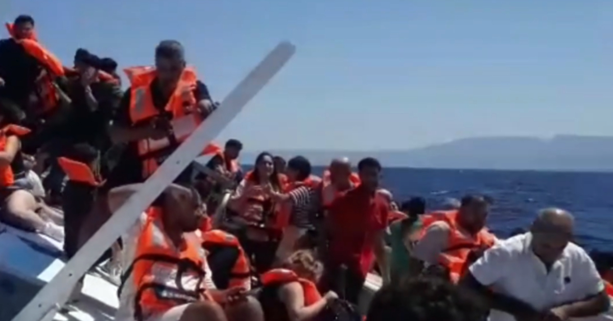VIDEO Kod Cipra se prevrnuo putnički brod s više od 260 ljudi