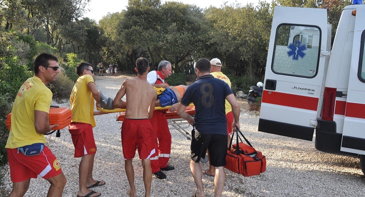 Dvije osobe umrle na plažama u Istri