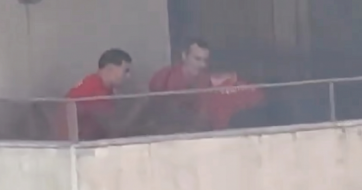 VIDEO Skandal na SP-u. Igrači uhvaćeni kako puše na balkonu, neki tvrde da je džoint