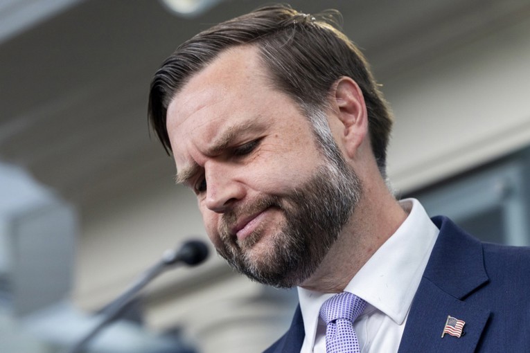 Arapski medij: Iran ponudio svoj uranij Rusiji za mir s Amerikom. Vance: Nije