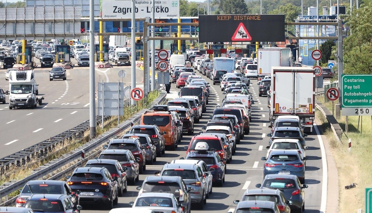 Policija objavila upozorenja i savjete vozačima koji kreću na godišnji