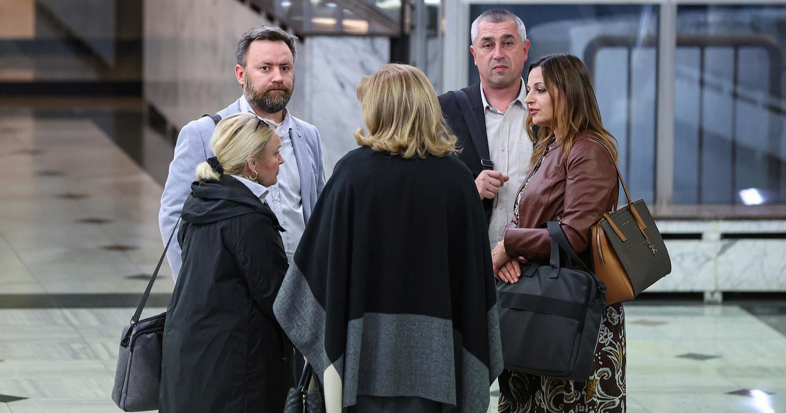 Sindikati državnih službenika odbili ponudu vlade. Traže 11% veće plaće