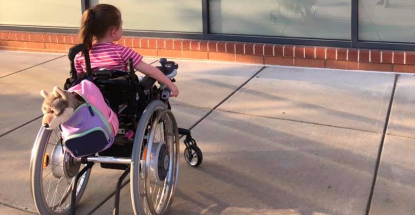 Djevojčica u invalidskim kolicima ugledala prizor od kojeg joj je zastao dah