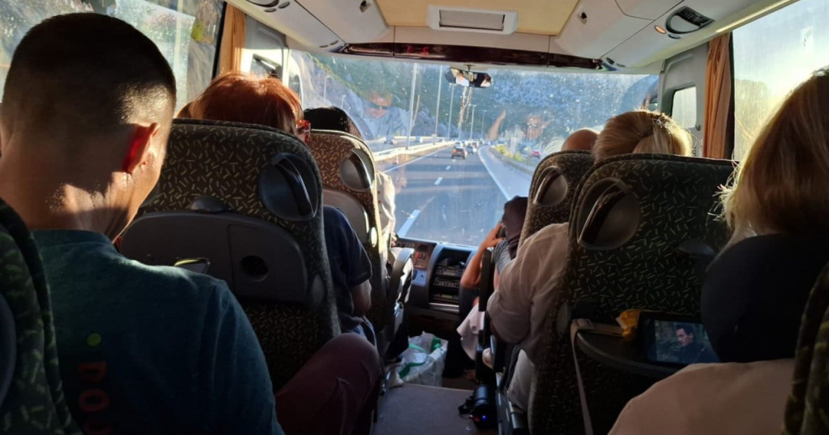 FOTO Iz Splita u Zagreb krenula tri puna busa. "Raduje me ovoliko svita"