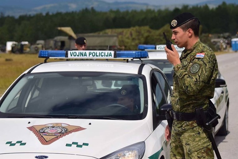 Anušić: Naše vojarne su sigurne. Medved: Ovo je ozbiljan incident