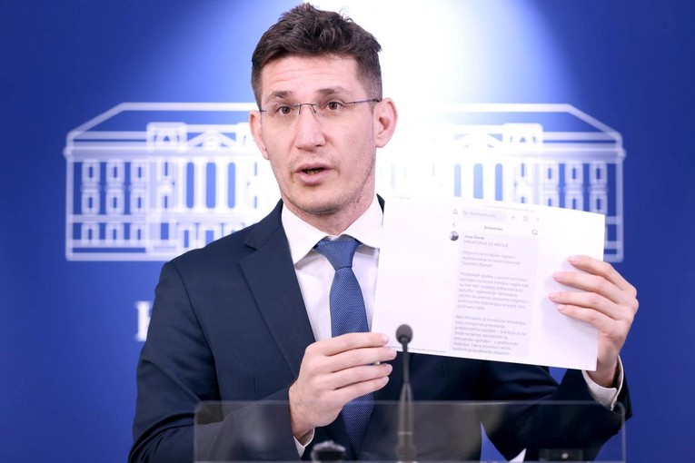 Most: Ljudi u Lici danima ručno kopaju i odvoze otpad, nešto se pokušava prikriti