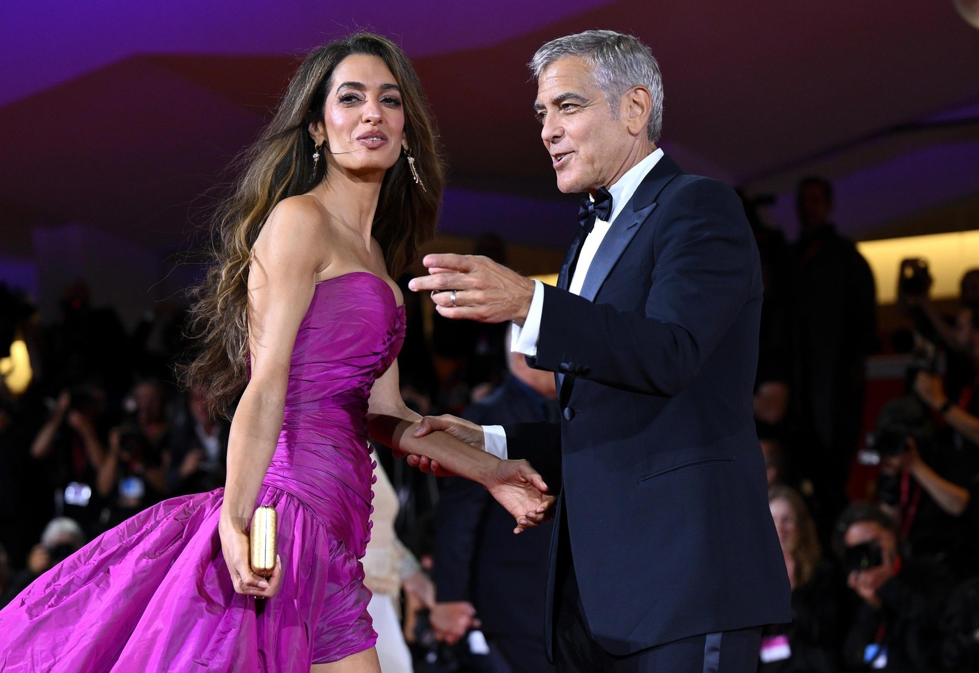 George i Amal Clooney ukrali show na crvenom tepihu u Veneciji