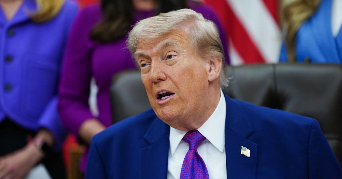 Donald Trump tvrdi da ga neobična prehrambena navika održava mladim 😬