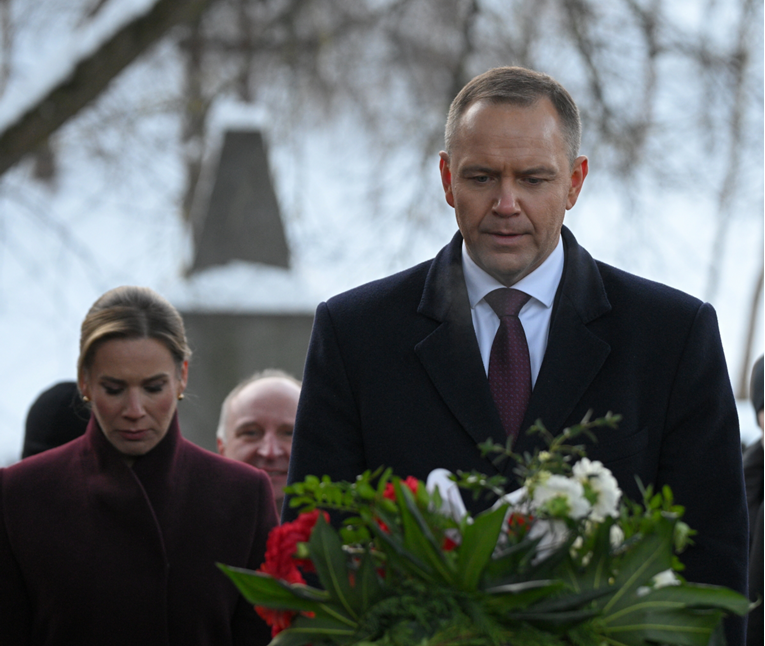 Poljski predsjednik stavio veto na obrambeni plan EU. Tusk: Sramota, izdaja